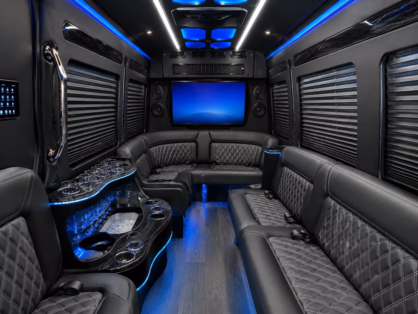 got 30 seconds compare buses for san diego gulls games at pechanga arena